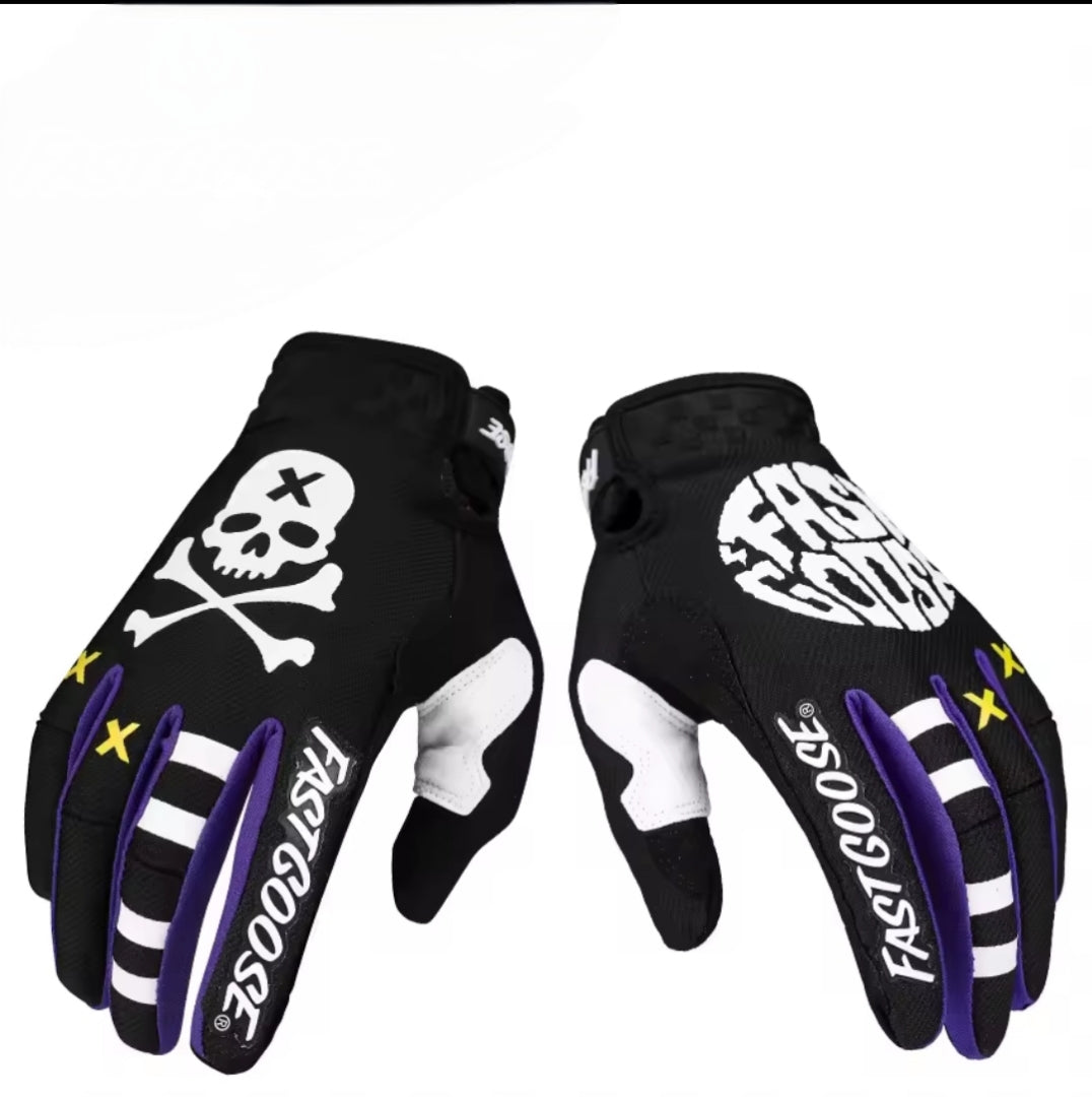 GUANTES NEGROS Y MORADOS